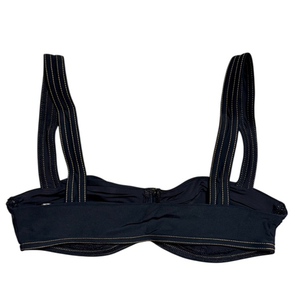 Devon Windsor - Picture 10 of 16